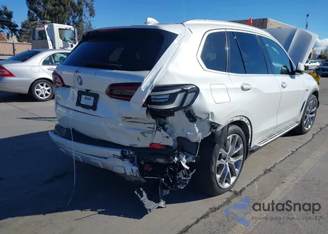 2022 BMW X5 Phev xDrive45E z USA, uszkodzony, nr VIN 5UXTA6C06N9M97940